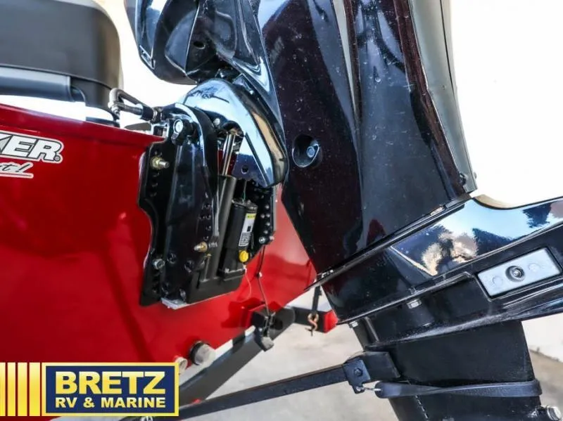 Slide: The Image of Tracker Bass Tracker Classic XL 2026 - 9