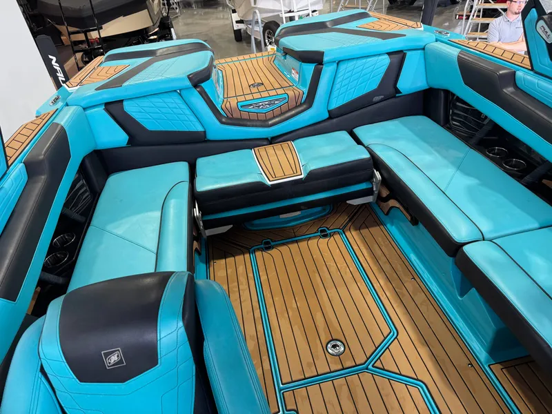 Slide: The Image of Nautique Super Air Nautique G23 2021 - 16