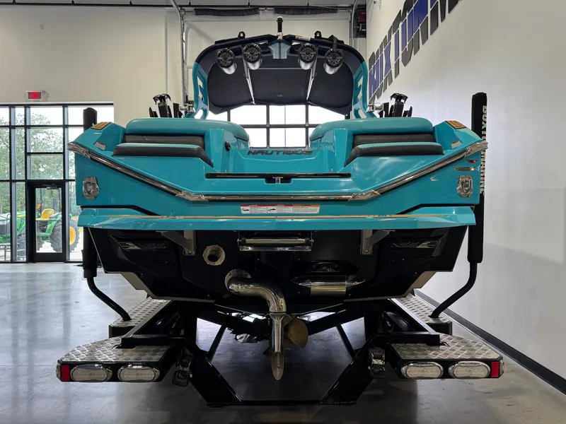 Slide: The Image of Nautique Super Air Nautique G23 2021 - 6