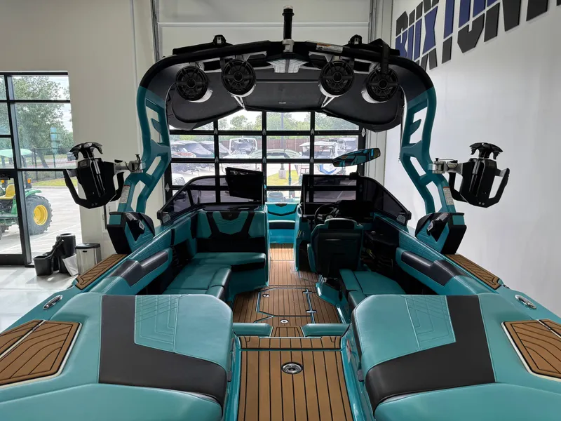 Slide: The Image of Nautique Super Air Nautique G23 2021 - 9
