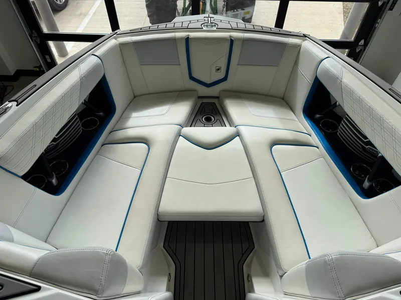 Slide: The Image of Nautique Super Air Nautique G23 2018 - 17