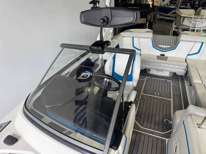 Slide: The Image of Nautique Super Air Nautique G23 2018 - 20