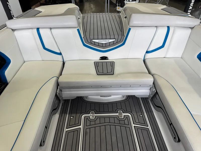 Slide: The Image of Nautique Super Air Nautique G23 2018 - 27