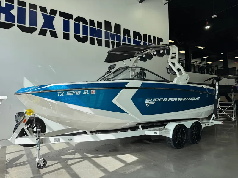 Slide: The Image of Nautique Super Air Nautique G23 2018 - 3
