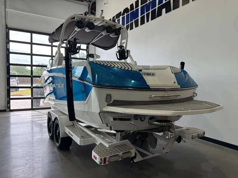 Slide: The Image of Nautique Super Air Nautique G23 2018 - 5