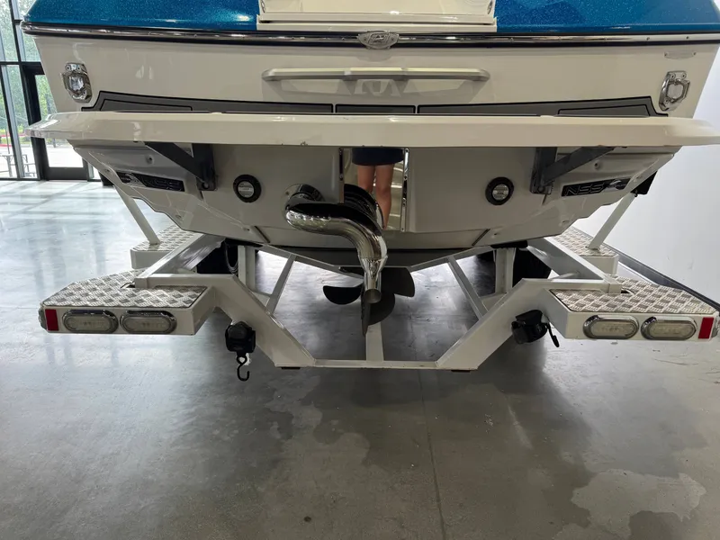 Slide: The Image of Nautique Super Air Nautique G23 2018 - 7