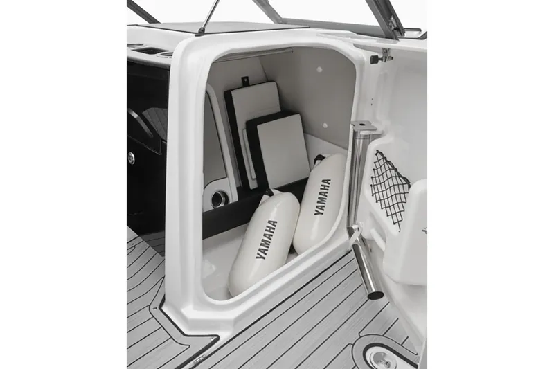 Slide: The Image of Yamaha 252S 2025 - 5