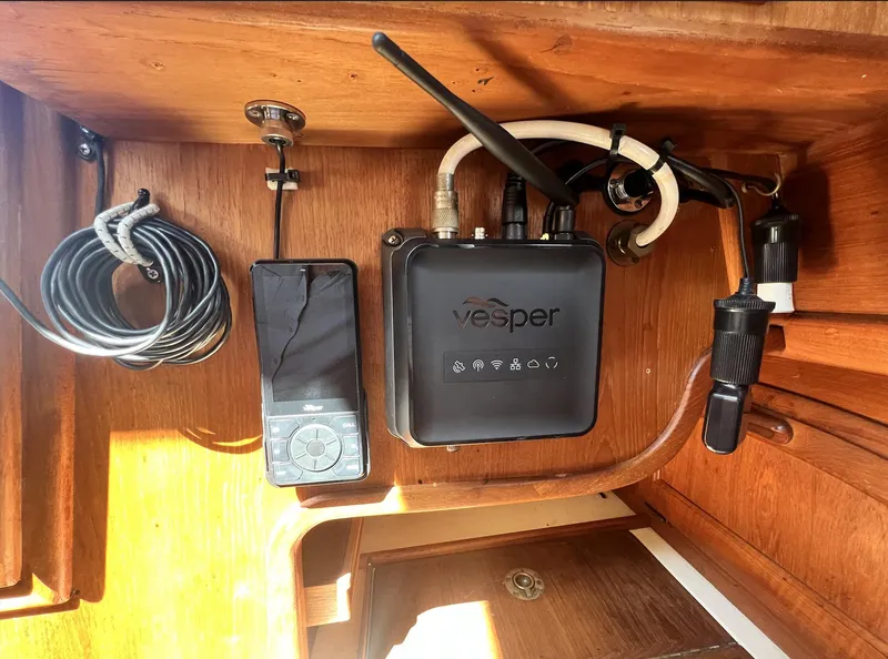 Slide: The Image of Vesper marine equipment installed on 1986 Pacific Seacraft Dana 24 sailboat. - 15