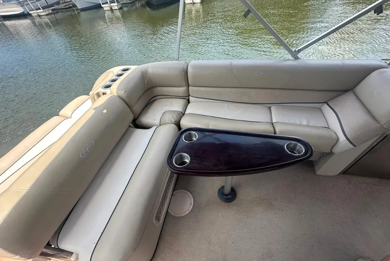 Slide: The Image of Luxurious seating on 2012 Harris FloteBote Grand Mariner SEL 250 pontoon boat. - 18