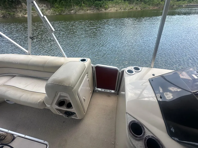 Slide: The Image of Interior of a 2012 Harris FloteBote Grand Mariner SEL 250 pontoon boat by a river. - 29