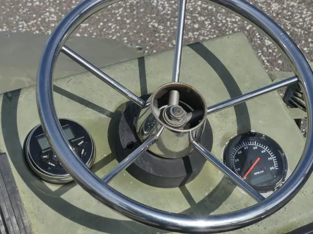 Slide: The Image of Tracker GRIZZLY® 1648 MVX SC 2016 - 18