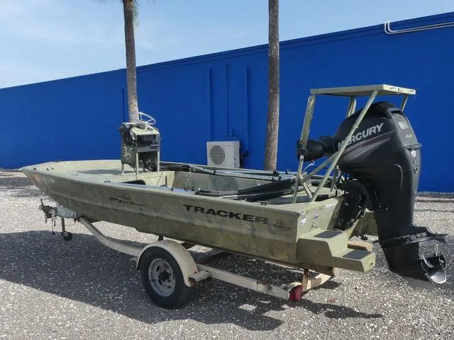 Slide: The Image of Tracker GRIZZLY® 1648 MVX SC 2016 - 6