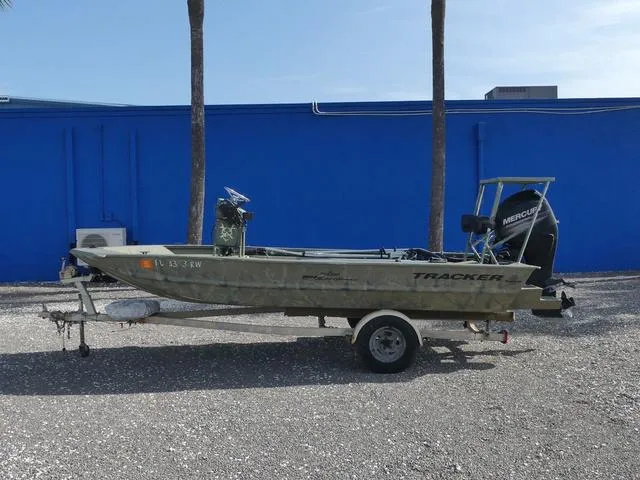 Slide: The Image of Tracker GRIZZLY® 1648 MVX SC 2016 - 7