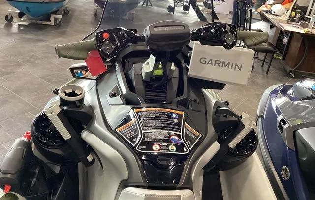 Slide: The Image of Sea-Doo FISH PRO APEX 300/ AUDIO 2025 - 4