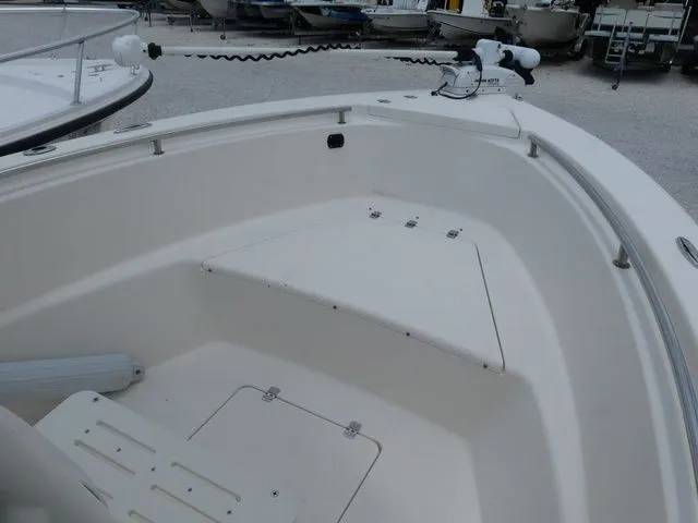 Slide: The Image of Bulls Bay 230 Center Console 2016 - 10