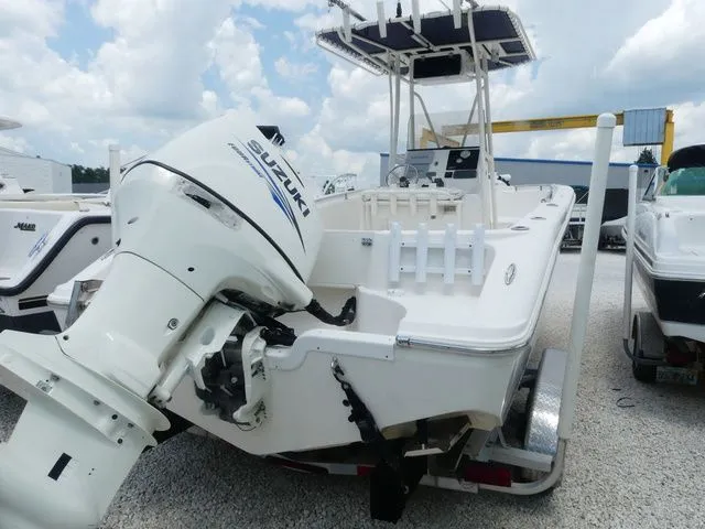 Slide: The Image of Bulls Bay 230 Center Console 2016 - 5