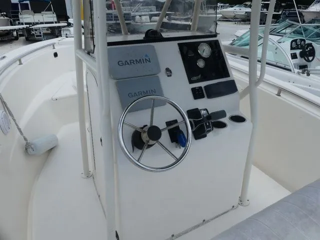 Slide: The Image of Bulls Bay 230 Center Console 2016 - 7