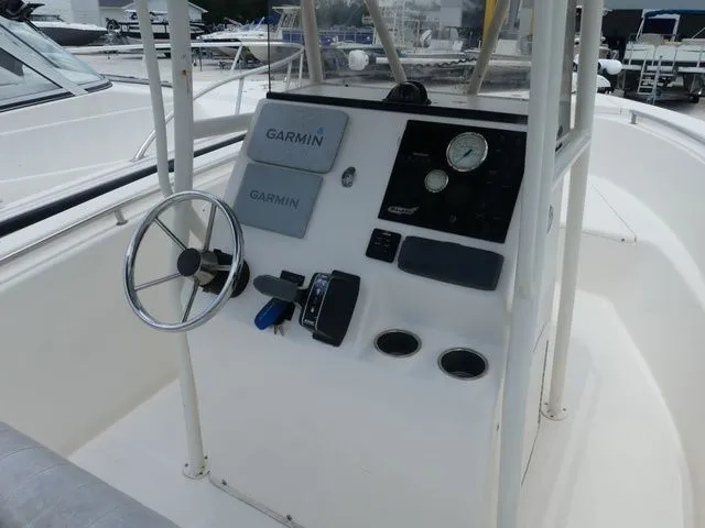 Slide: The Image of Bulls Bay 230 Center Console 2016 - 8