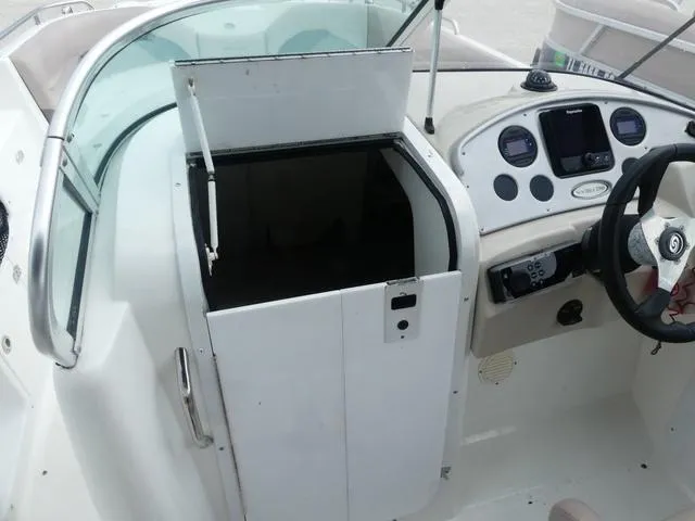 Slide: The Image of Hurricane SunDeck SD 2700 (single) 2013 - 14