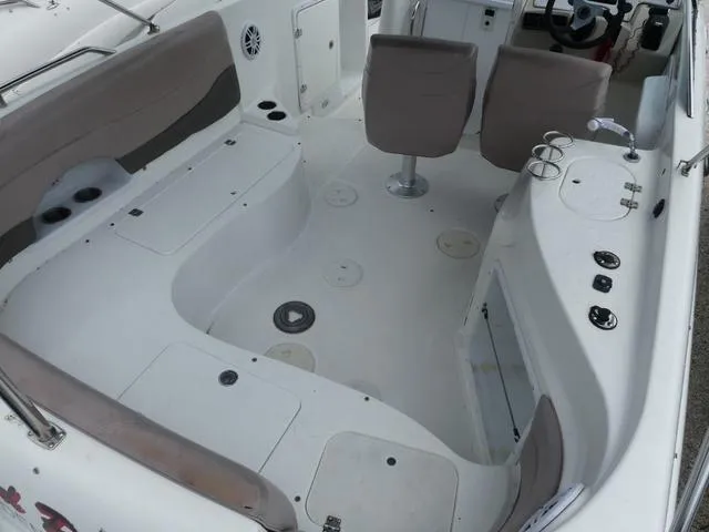 Slide: The Image of Hurricane SunDeck SD 2700 (single) 2013 - 5