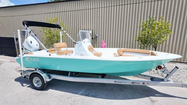 Slide: The Image of ALK 2 Powerboats 22CRS - GPS - STEREO 2025 - 12