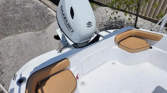 Slide: The Image of ALK 2 Powerboats 22CRS - GPS - STEREO 2025 - 17