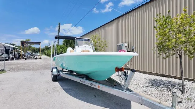 Slide: The Image of ALK 2 Powerboats 22CRS - GPS - STEREO 2025 - 21