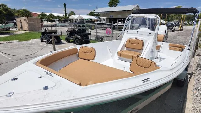 Slide: The Image of ALK 2 Powerboats 22CRS - GPS - STEREO 2025 - 22