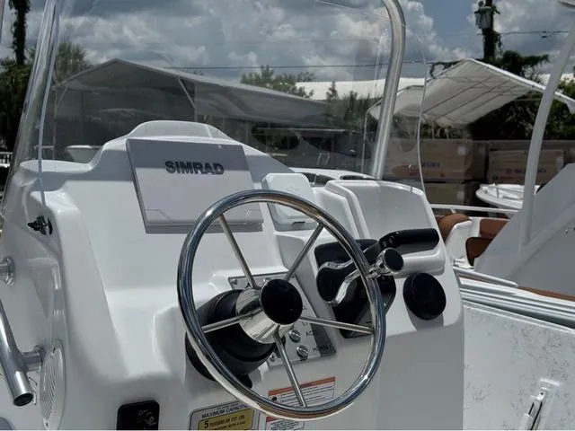 Slide: The Image of ALK 2 Powerboats 22CRS - GPS - STEREO 2025 - 26