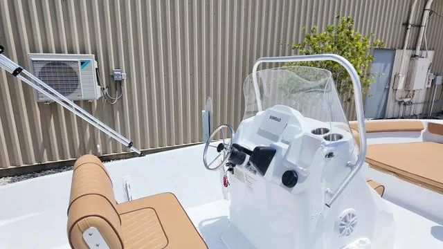 Slide: The Image of ALK 2 Powerboats 22CRS - GPS - STEREO 2025 - 4