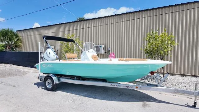 Slide: The Image of ALK 2 Powerboats 22CRS - GPS - STEREO 2025 - 7