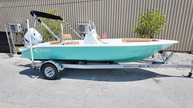 Slide: The Image of ALK 2 Powerboats 22CRS - GPS - STEREO 2025 - 8