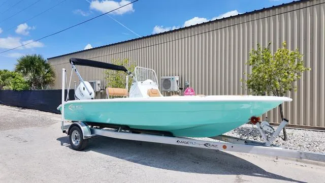 Slide: The Image of ALK 2 Powerboats 22CRS - GPS - STEREO 2025 - 9