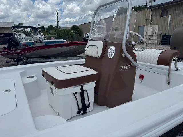 Slide: The Image of ALK 2 Powerboats 17HS Simrad 9 2025 - 20