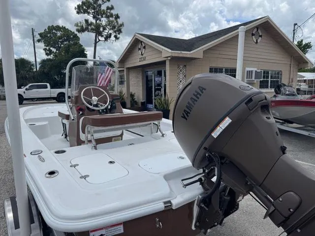 Slide: The Image of ALK 2 Powerboats 17HS Simrad 9 2025 - 23