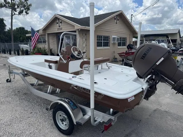 Slide: The Image of ALK 2 Powerboats 17HS Simrad 9 2025 - 24