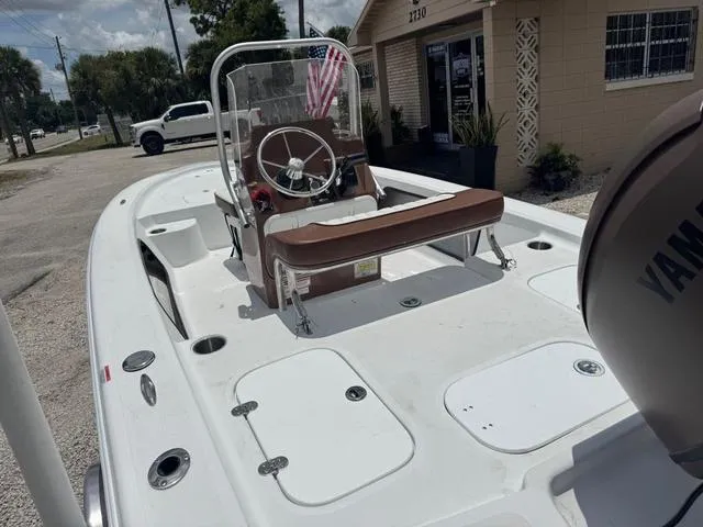 Slide: The Image of ALK 2 Powerboats 17HS Simrad 9 2025 - 8