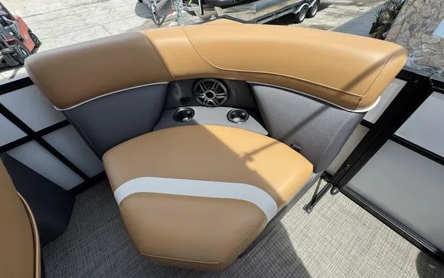 Slide: The Image of Viaggio X24Q 2025 - 30