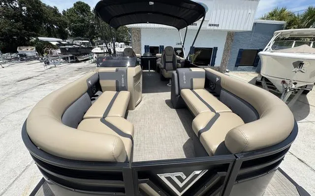 Slide: The Image of Viaggio Lago X22U 2025 - 13