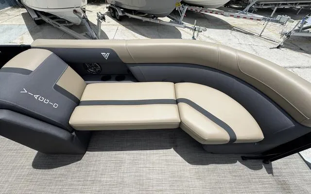 Slide: The Image of Viaggio Lago X22U 2025 - 14