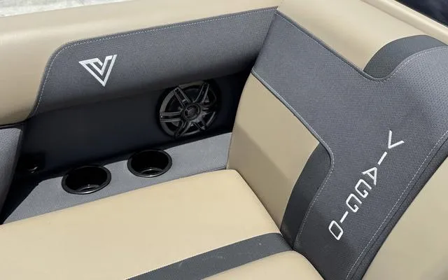 Slide: The Image of Viaggio Lago X22U 2025 - 16