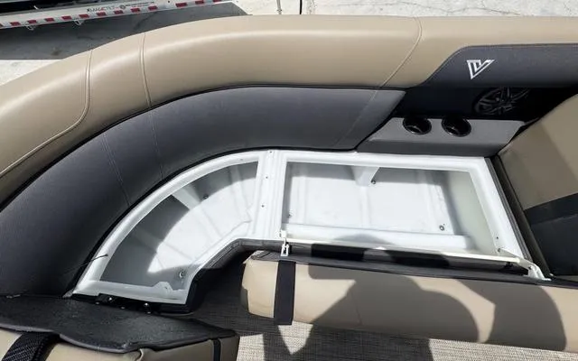 Slide: The Image of Viaggio Lago X22U 2025 - 17