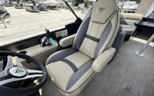 Slide: The Image of Viaggio Lago X22U 2025 - 19