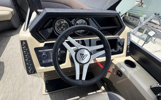 Slide: The Image of Viaggio Lago X22U 2025 - 21