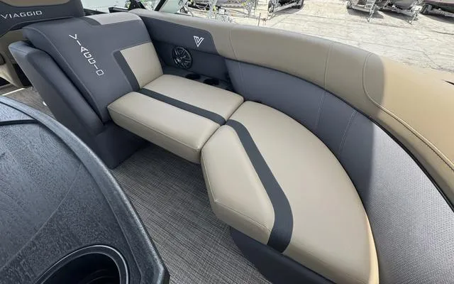 Slide: The Image of Viaggio Lago X22U 2025 - 28