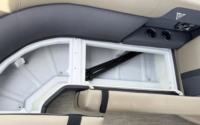 Slide: The Image of Viaggio Lago X22D 2025 - 17