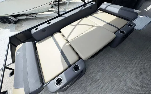 Slide: The Image of Viaggio Lago X22D 2025 - 26