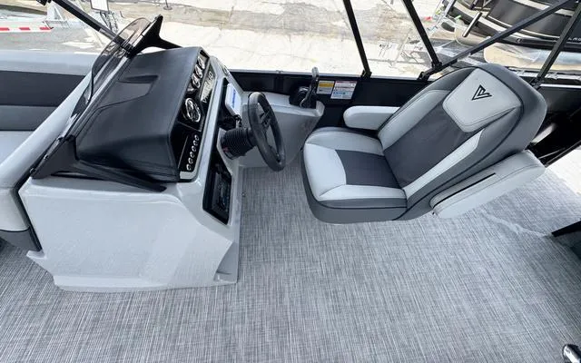 Slide: The Image of Viaggio Lago V20C 2025 - 17