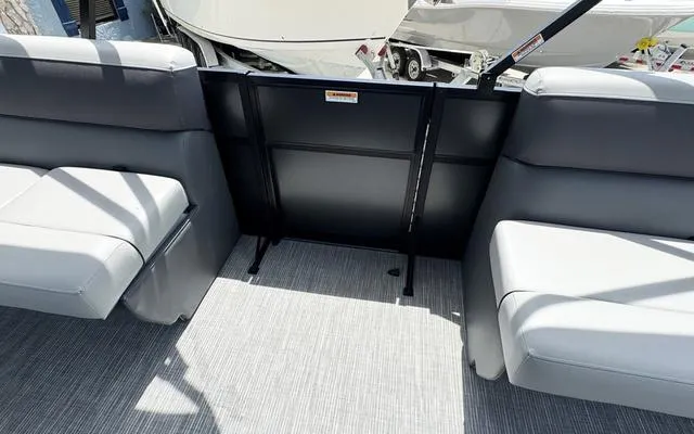 Slide: The Image of Viaggio Lago V20C 2025 - 23