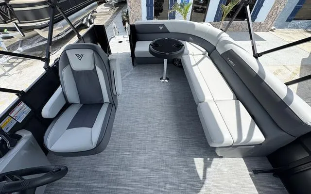 Slide: The Image of Viaggio Lago V20C 2025 - 24